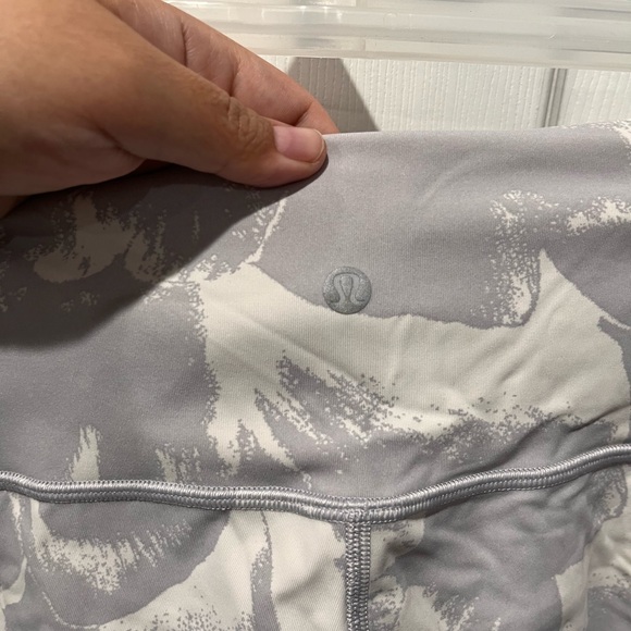 lululemon athletica Gray and White Leggings - Picture 3 of 4